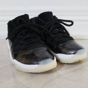 Jordan 11 RETRO Low Barons